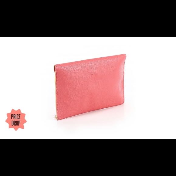 ❤️ Crossbody Purse ❤️ - Picture 2 of 3